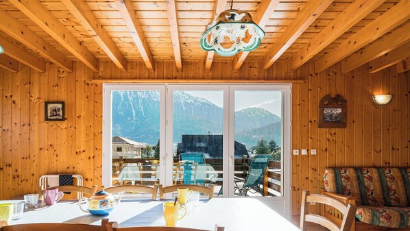 Dining - Le Noyeray - Montagne - Proche Annecy (Faverges-Seythenex)