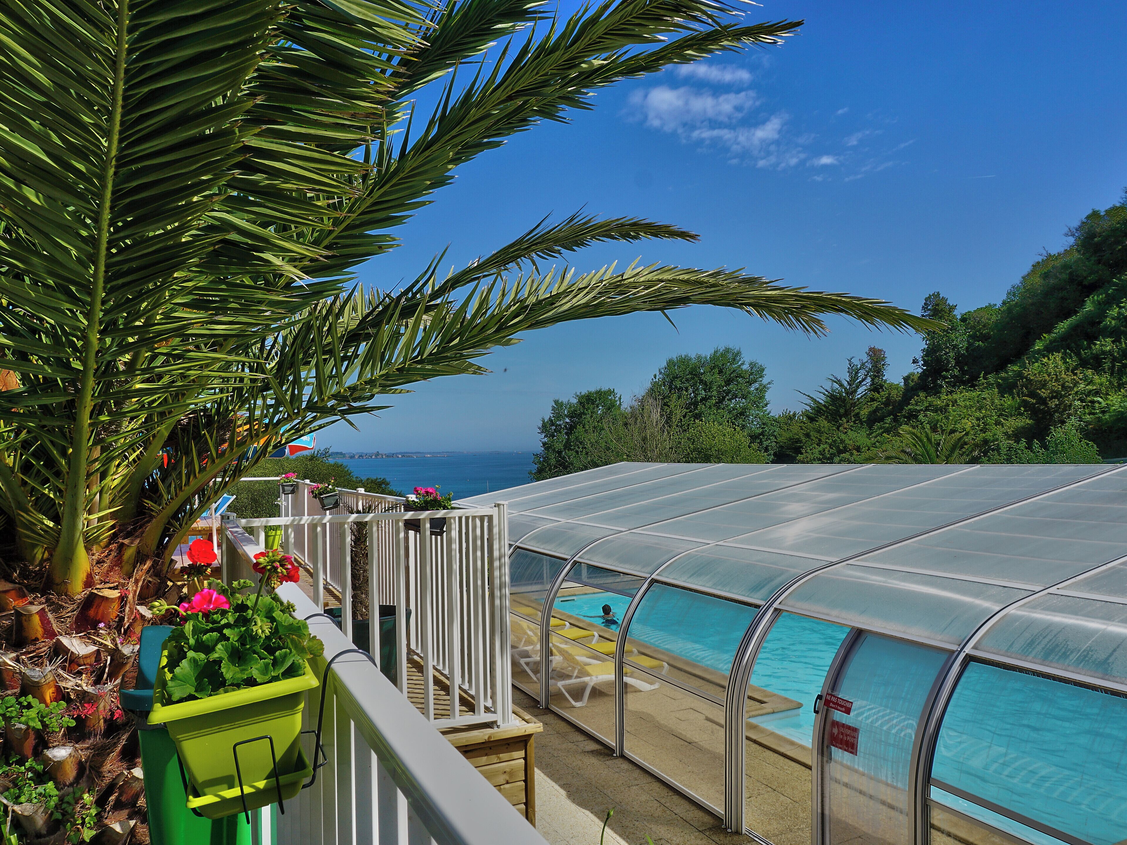 المنطقة المحيطة بالمنشأة