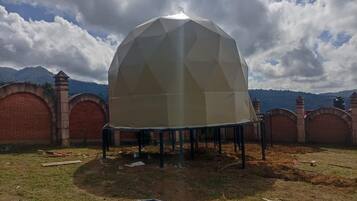 Luksusbungalow, hageutsikt | Diverse