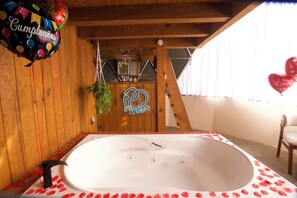 Shower, towels, toilet paper