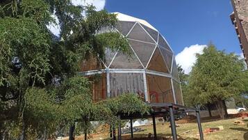 Luksusbungalow, hageutsikt | Eksteriør