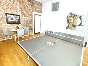Games room - Ping Pong Table,Near downtown,Ohio City! (Cleveland)
