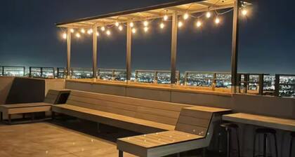 Modern & Stylish City Stay for 4 | Double Parking