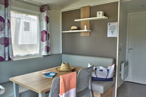 Dining - Cap - Confort 2 TV - 4/5p (20) (Plouézec)
