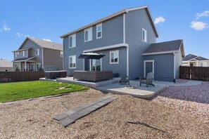 Exterior - Luxurious La Salle with Hot Tub (Loveland)