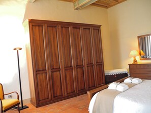 1 bedroom, desk, iron/ironing board, free WiFi - Noble Apartment (Spoleto)