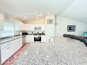 Private kitchen - New 4-Bedroom Home – Perfect for Your Stay! (Lehigh Acres)