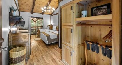 The Lost Compass - Suite #3 - Cozy Cabin Retreat
