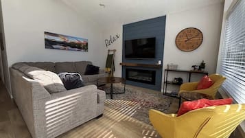 TV, peis og kontorer