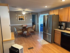 Interior - 3 Bedroom Beach House in Gated Community w/Golf Cart and Private Beach Parking (surfside beach)