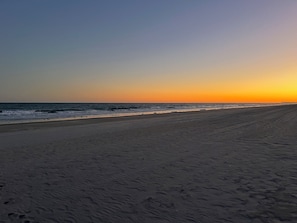 Beach nearby, beach towels - 3 Bedroom Beach House in Gated Community w/Golf Cart and Private Beach Parking (surfside beach)