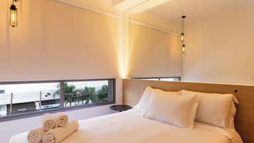 Apartamento conforto, vista para a cidade | Cortinas blackout, ferros/tábuas de passar roupa, Wi-Fi de cortesia