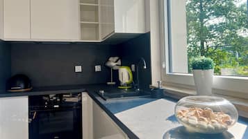 Comfort Apartment, Balcony | Private kitchen