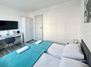 Apartamento Confort, balcón | Cortinas opacas, tabla de planchar con plancha, wifi gratis