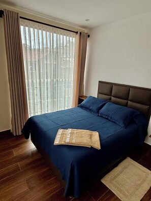 1 chambre, fer et planche à repasser, Wi-Fi, draps fournis