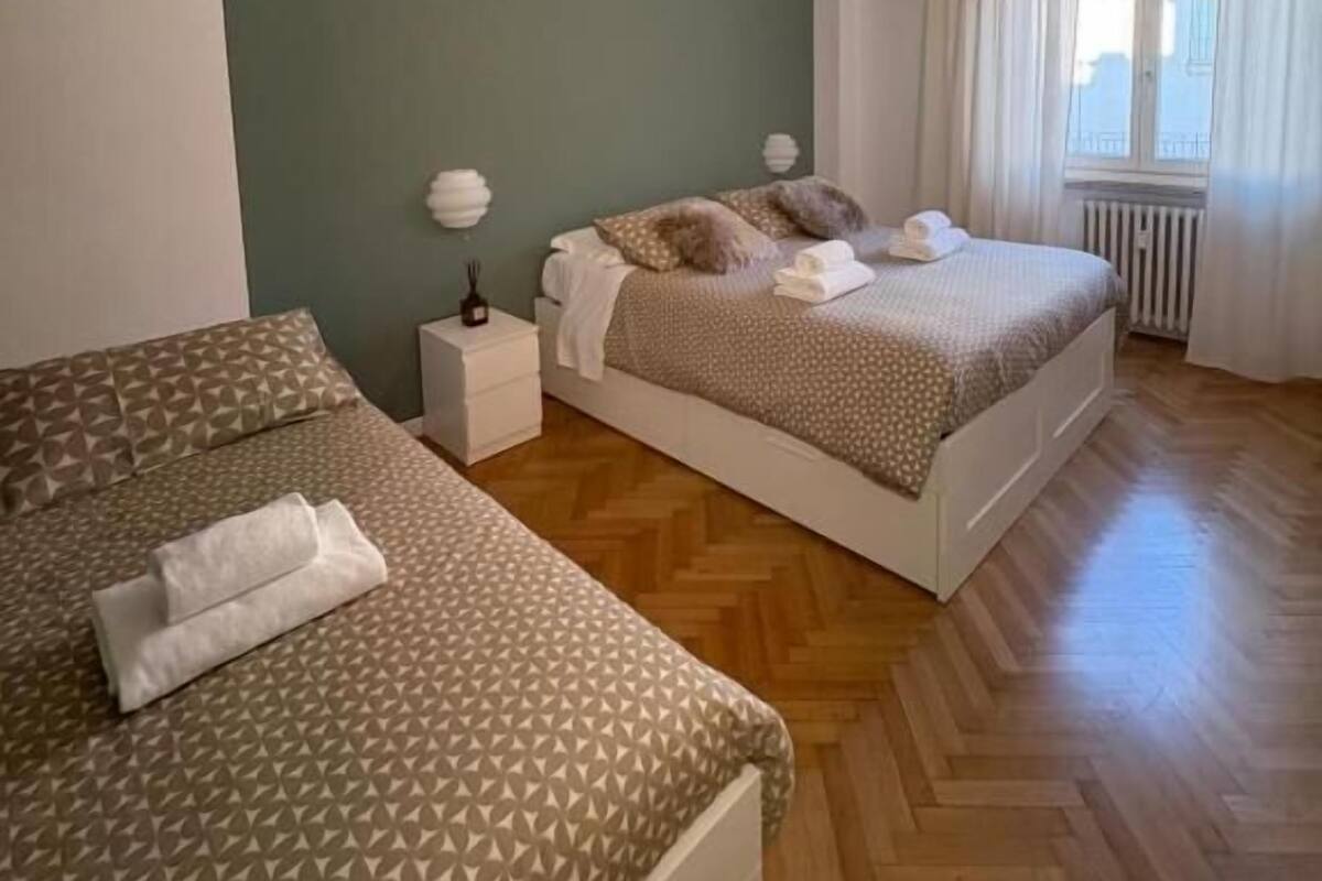 Basic Room | Blackout drapes, iron/ironing board, free WiFi