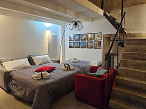 1 bedroom, iron/ironing board, WiFi, bed sheets - Amalo'Guest House romantic loft in Bari Madonella (Bari)