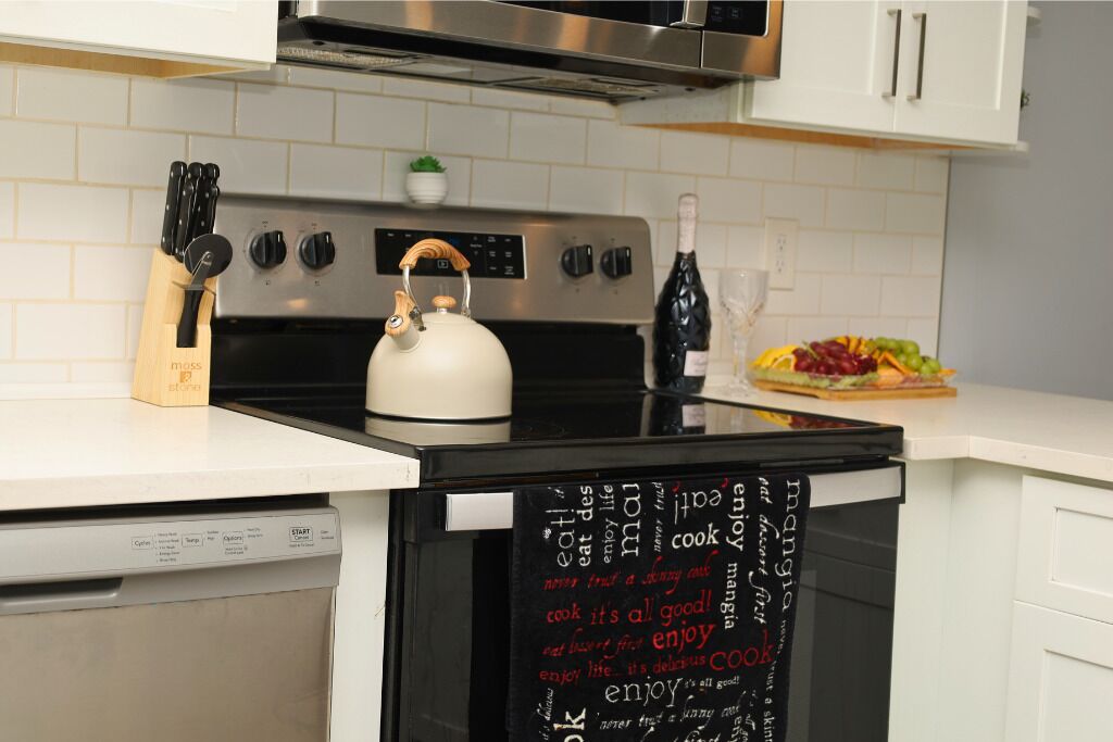 Townhome, Lake View | Dapur peribadi