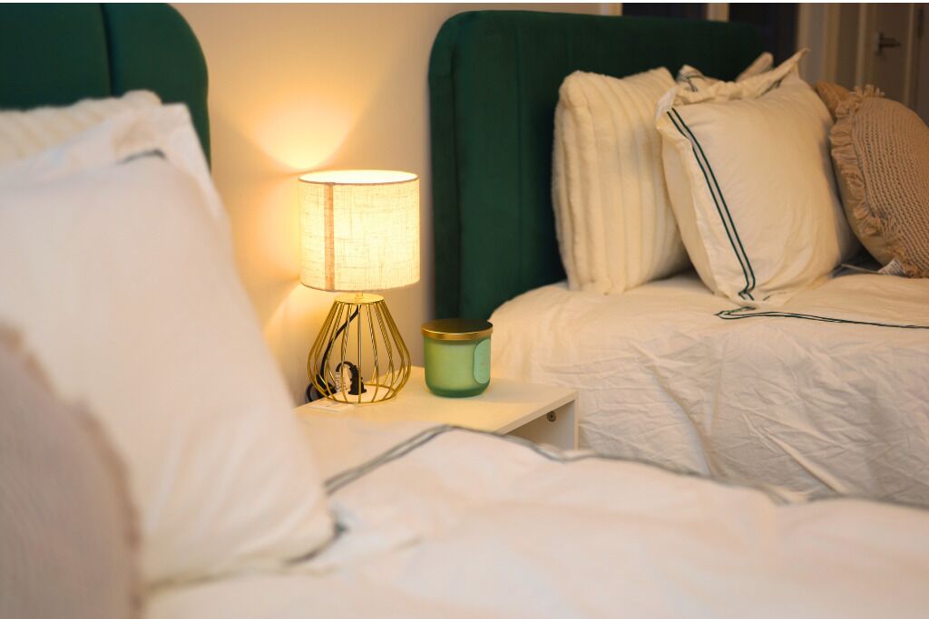 Townhome, Lake View | Iron/ironing board, free WiFi