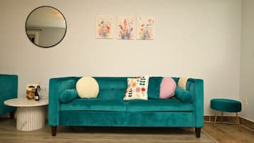 Nhà liên kế, quang cảnh hồ | Khu phòng khách