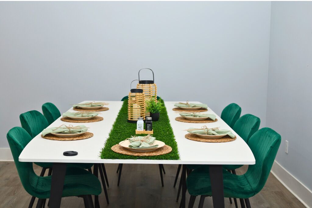 Townhome, Lake View | Dining