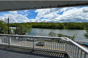 Nhà liên kế, quang cảnh hồ | Khuôn viên nơi lưu trú