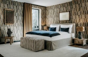 Una cassaforte in camera, tende oscuranti, insonorizzazione