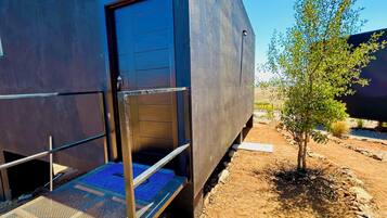 Deluxe Room, Mountain View | Free WiFi, bed sheets
