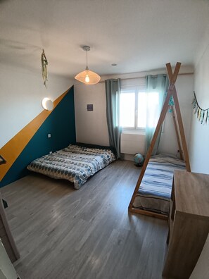 WiFi, bed sheets - Family home by the sea (Saint-Cyprien)