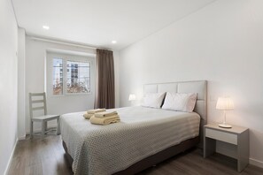 2 dormitorios, tabla de planchar con plancha, wifi y ropa de cama