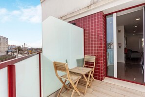 Property grounds - Apartment 'Casa Dos Terraços T2 1st' with Balcony, Wi-Fi and Air Conditioning (São Martinho do Porto)