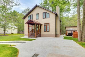 Exterior - 5BR Villa Rose Near Tobyhanna State Park (Tobyhanna)