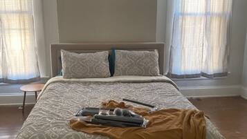 2 bedrooms, WiFi, bed sheets