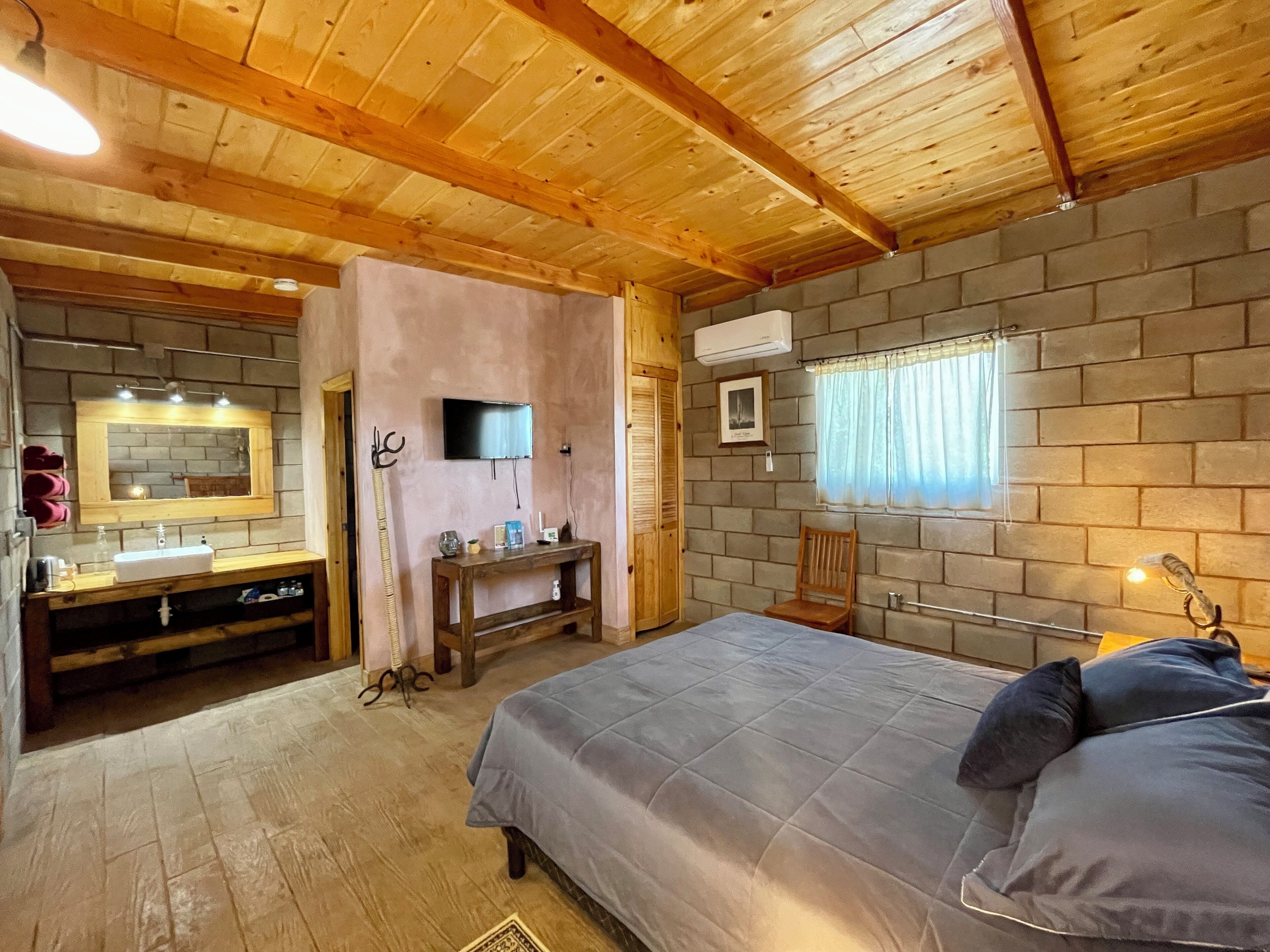 4 dormitorios, tabla de planchar con plancha, wifi y ropa de cama