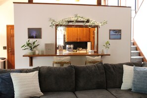 Smart TV, fireplace, books - Cozy, peaceful mountain retreat in Lake Davis, Portola. Outdoor lover getaway! (Portola)