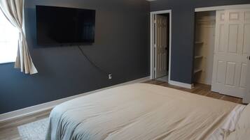 4 bedrooms, WiFi, bed sheets