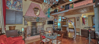GrandTourSuiteHome, Spoleto, romantic comfort apartment in historic center