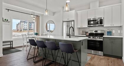 Bright, new suite 10 min from Calgary
