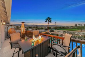 Outdoor dining - Golf, Lake & Indio Mountain Views, Pool, Spa, BBQ, Games (Indio)
