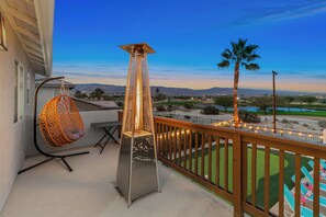 Terrace/patio - Golf, Lake & Indio Mountain Views, Pool, Spa, BBQ, Games (Indio)