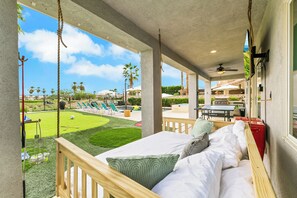 Outdoor dining - Golf, Lake & Indio Mountain Views, Pool, Spa, BBQ, Games (Indio)