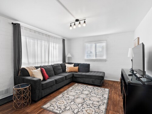 Cozy SLC Haven Near Downtown