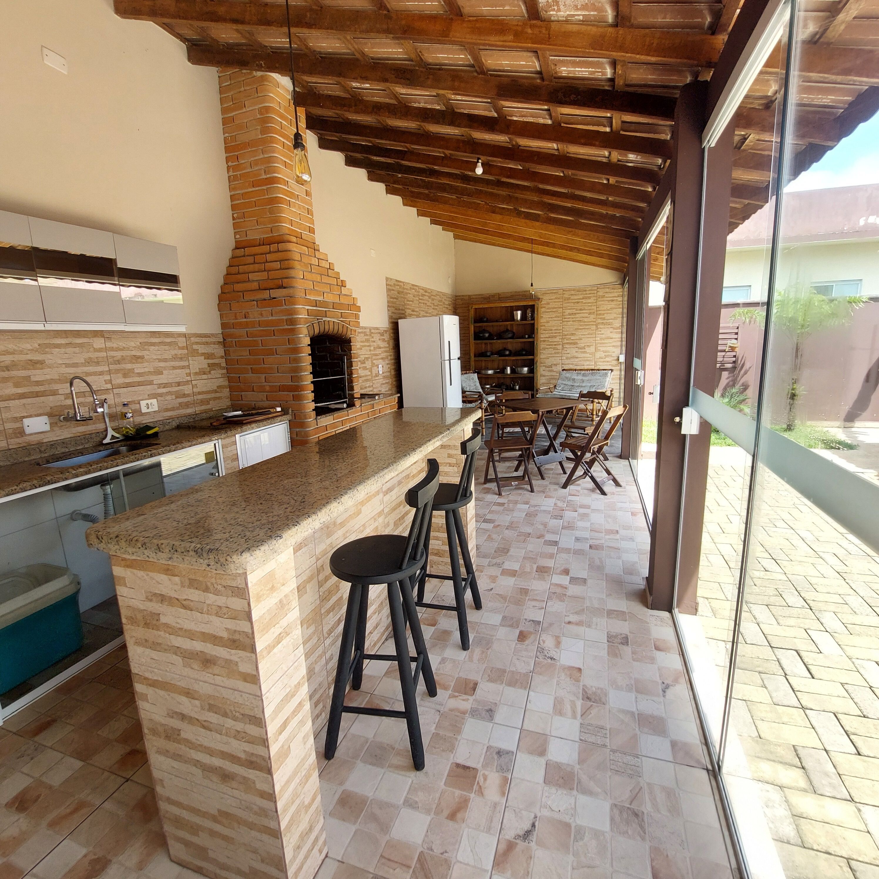 Geladeira, fogão, cooktop, torradeira