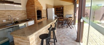 Canto do Cruz - Ilha Comprida, Fully equipped house with air conditioning and barbecue.