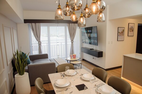 Dining - FIRA LUMIÈRE | Exclusive and comfortable apartment near Interplaza (Quetzaltenango)