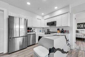 Private kitchen - 109 Great Ocean View Prime Location (Destin)