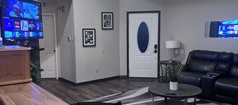 Peace and privacy in this entire 3 Bed 2/Bath duplex!