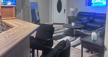 Peace and privacy in this entire 3 Bed 2/Bath duplex!