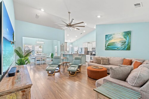 Bright 3BR Legends Golf Resort near Beach