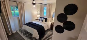 2 makuuhuonetta, silitysrauta/-lauta, Wi-Fi, vuodevaatteet